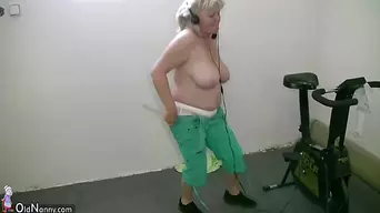 OldNanny Old granny dancing