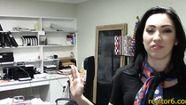 Young realtor babe blows and bangs a potential customer