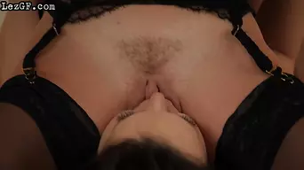 Facesitting busty dyke in black lingerie gets licked by GF