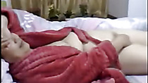 Fat granny is playing wit her pussy on webcam skype